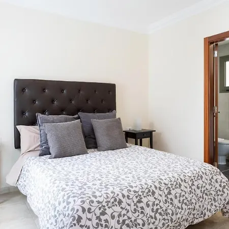 Rolycar 104 * Icod De Los Vinos